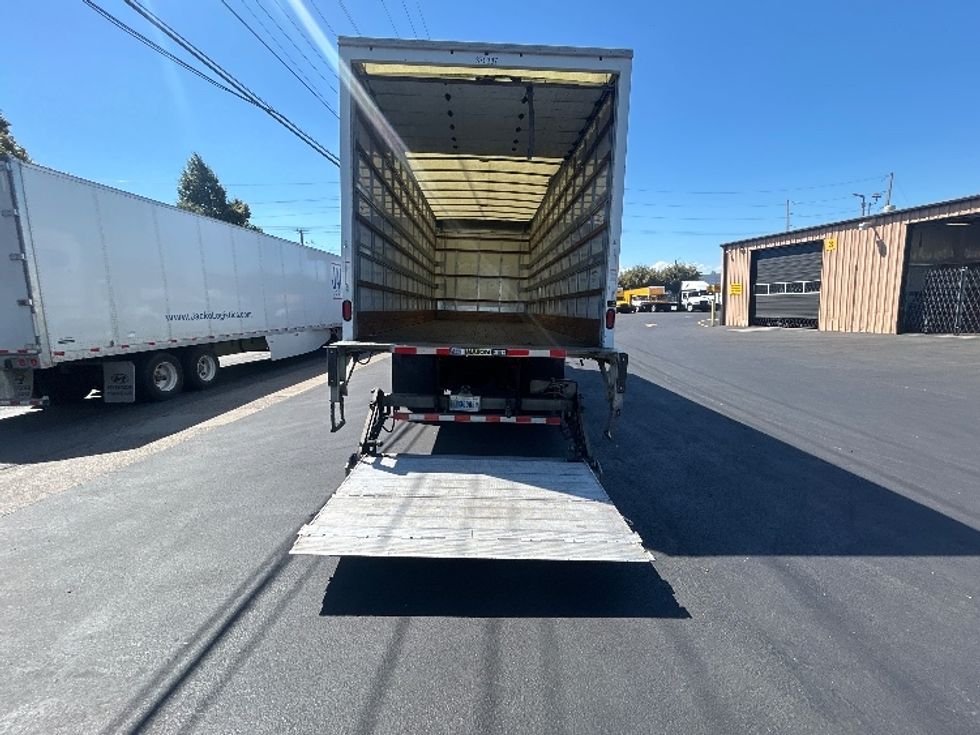 Medium Duty Box Truck-Light and Medium Duty Trucks-International-2021-MV607-Portland-OR-208,962\n\t\tmiles-$ 50,750 - Image 9