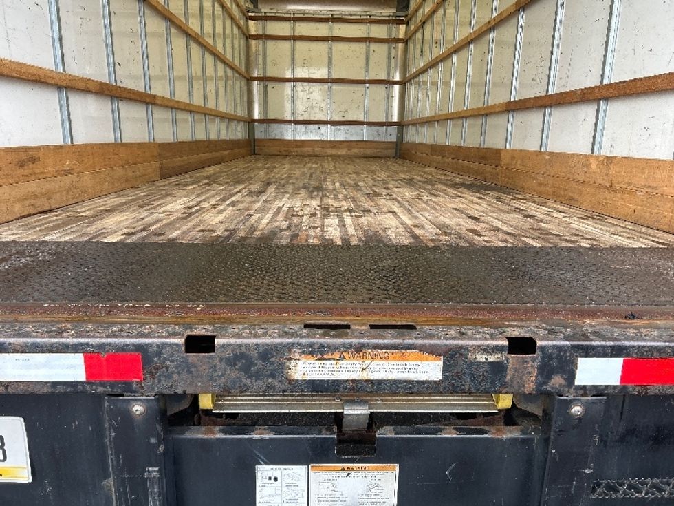 Medium Duty Box Truck-Light and Medium Duty Trucks-International-2021-MV607-Portland-OR-209,794\n\t\tmiles-$ 40,750 - Image 10