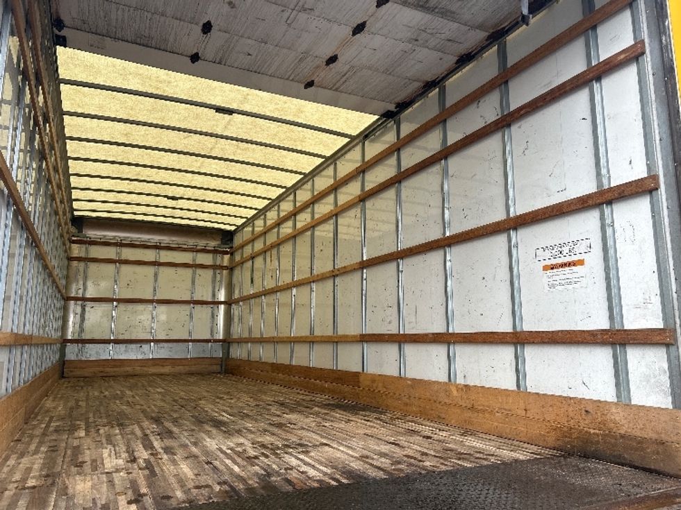 Medium Duty Box Truck-Light and Medium Duty Trucks-International-2021-MV607-Portland-OR-209,794\n\t\tmiles-$ 40,750 - Image 12