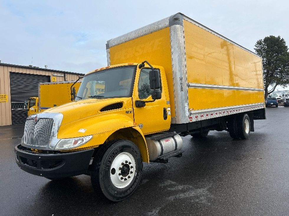 Medium Duty Box Truck-Light and Medium Duty Trucks-International-2021-MV607-Portland-OR-209,794\n\t\tmiles-$ 40,750 - Image 3