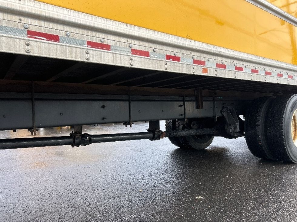 Medium Duty Box Truck-Light and Medium Duty Trucks-International-2021-MV607-Portland-OR-209,794\n\t\tmiles-$ 40,750 - Image 5