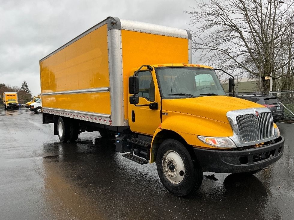 Medium Duty Box Truck-Light and Medium Duty Trucks-International-2021-MV607-Portland-OR-232,538\n\t\tmiles-$ 36,000 - Image 1