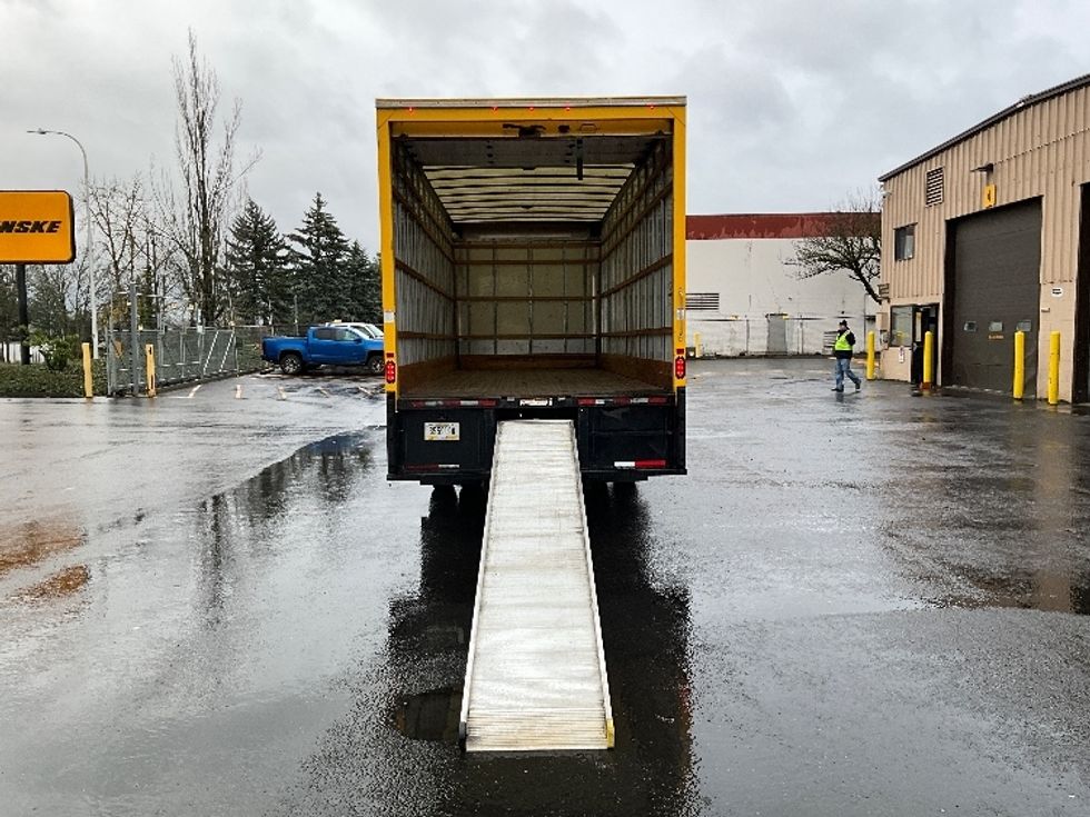 Medium Duty Box Truck-Light and Medium Duty Trucks-International-2021-MV607-Portland-OR-232,538\n\t\tmiles-$ 36,000 - Image 10