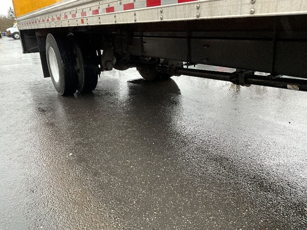 Medium Duty Box Truck-Light and Medium Duty Trucks-International-2021-MV607-Portland-OR-232,538\n\t\tmiles-$ 36,000 - Image 15