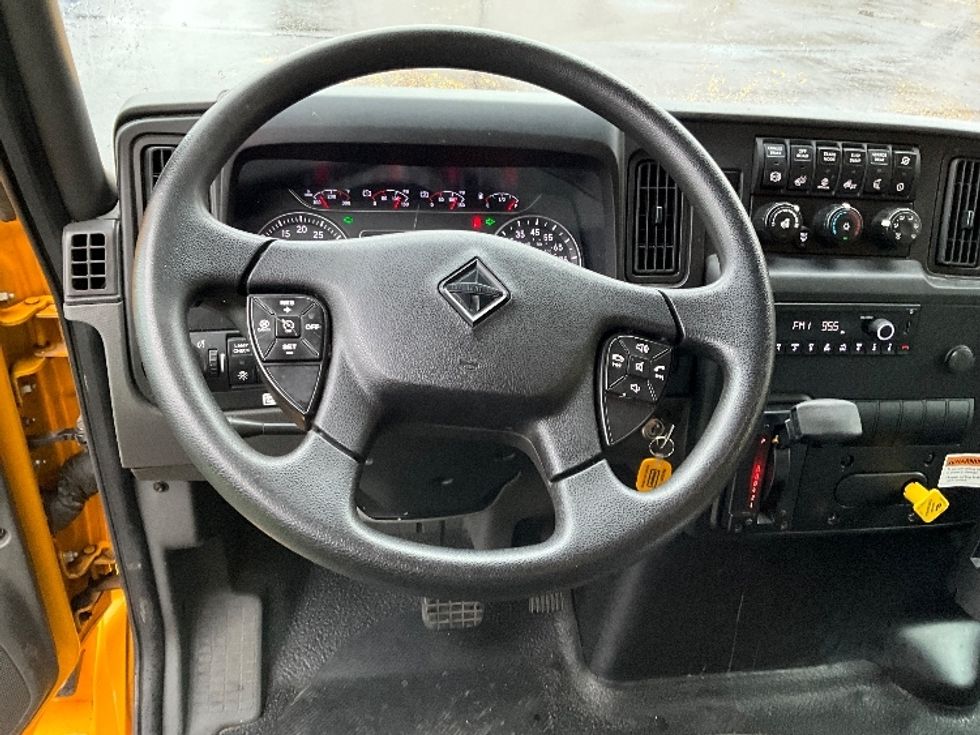 Medium Duty Box Truck-Light and Medium Duty Trucks-International-2021-MV607-Portland-OR-232,538\n\t\tmiles-$ 36,000 - Image 18