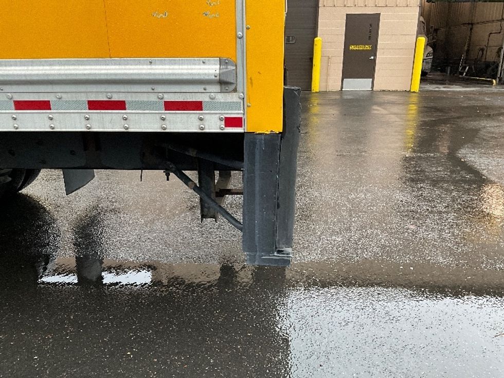 Medium Duty Box Truck-Light and Medium Duty Trucks-International-2021-MV607-Portland-OR-232,538\n\t\tmiles-$ 36,000 - Image 25