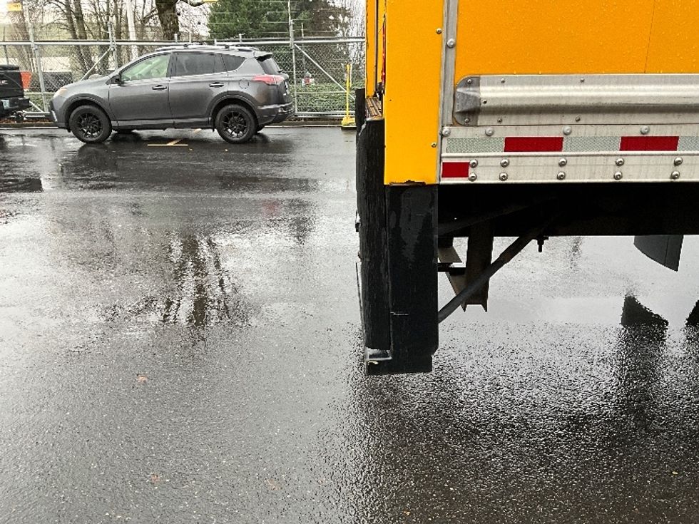 Medium Duty Box Truck-Light and Medium Duty Trucks-International-2021-MV607-Portland-OR-232,538\n\t\tmiles-$ 36,000 - Image 26