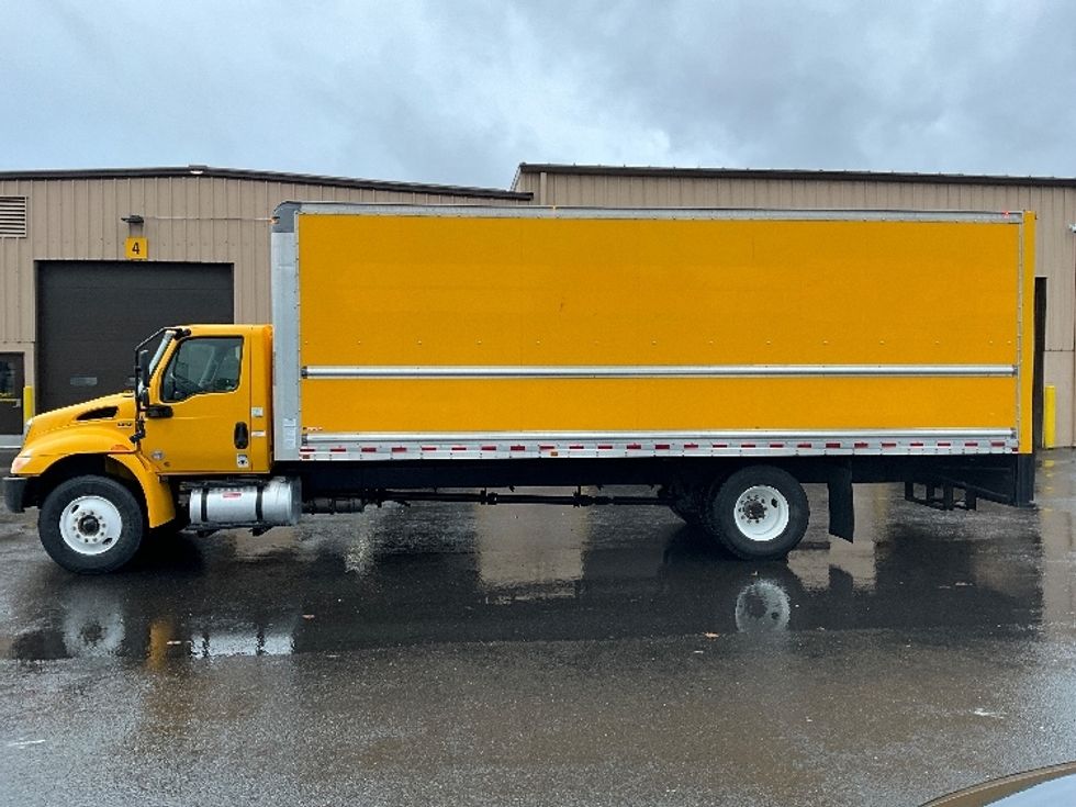 Medium Duty Box Truck-Light and Medium Duty Trucks-International-2021-MV607-Portland-OR-232,538\n\t\tmiles-$ 36,000 - Image 4