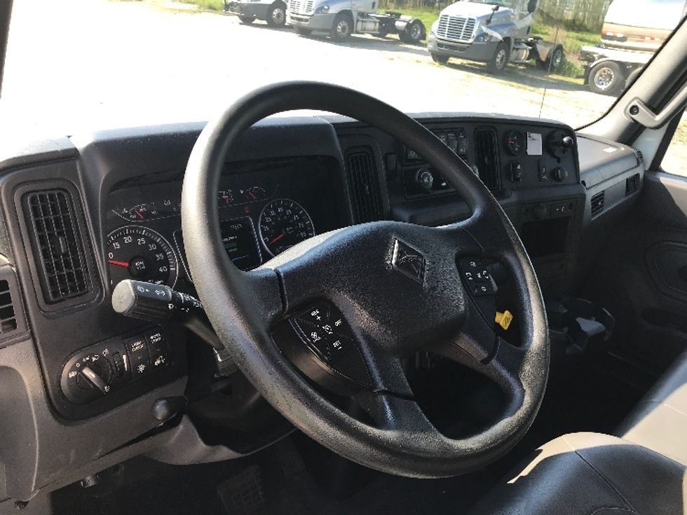 Medium Duty Box Truck-Light and Medium Duty Trucks-International-2021-MV607-Pottsville-PA-124,646\n\t\tmiles-$ 61,750 - Image 17