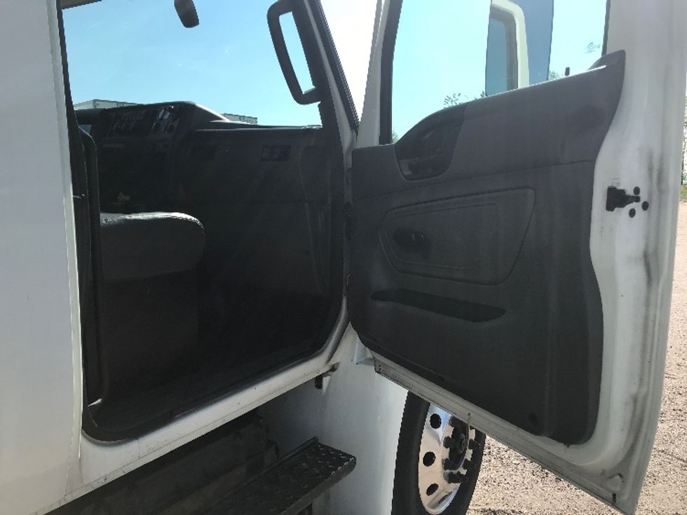 Medium Duty Box Truck-Light and Medium Duty Trucks-International-2021-MV607-Pottsville-PA-124,646\n\t\tmiles-$ 61,750 - Image 20