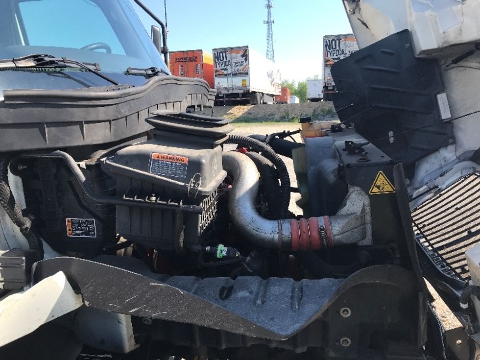 Medium Duty Box Truck-Light and Medium Duty Trucks-International-2021-MV607-Pottsville-PA-124,646\n\t\tmiles-$ 61,750 - Image 23