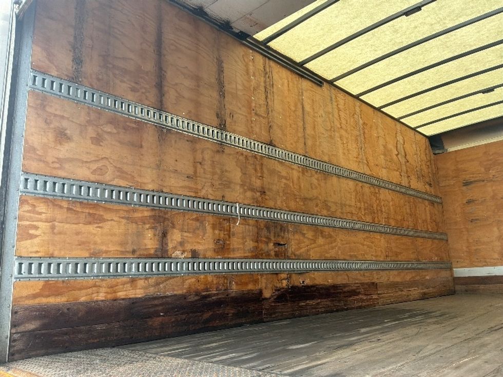 Medium Duty Box Truck-Light and Medium Duty Trucks-International-2021-MV607-Pottsville-PA-189,582\n\t\tmiles-$ 46,750 - Image 11