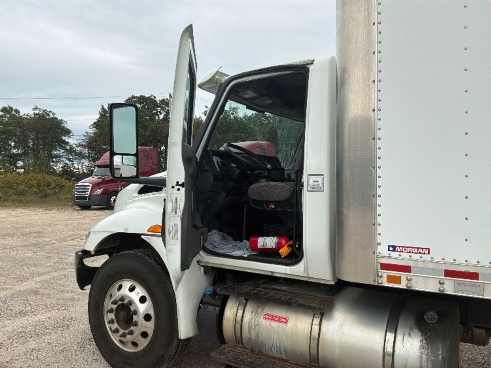 Medium Duty Box Truck-Light and Medium Duty Trucks-International-2021-MV607-Pottsville-PA-189,582\n\t\tmiles-$ 46,750 - Image 16