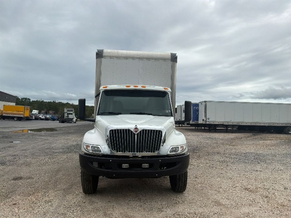 Medium Duty Box Truck-Light and Medium Duty Trucks-International-2021-MV607-Pottsville-PA-189,582\n\t\tmiles-$ 46,750 - Image 2
