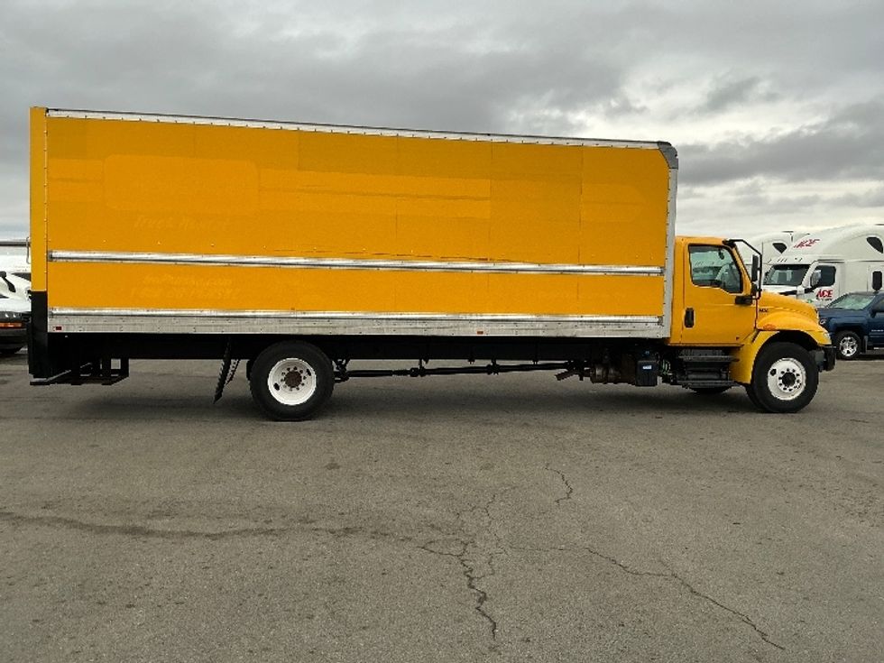 Medium Duty Box Truck-Light and Medium Duty Trucks-International-2021-MV607-Prescott Valley-AZ-242,026\n\t\tmiles-$ 34,500 - Image 14