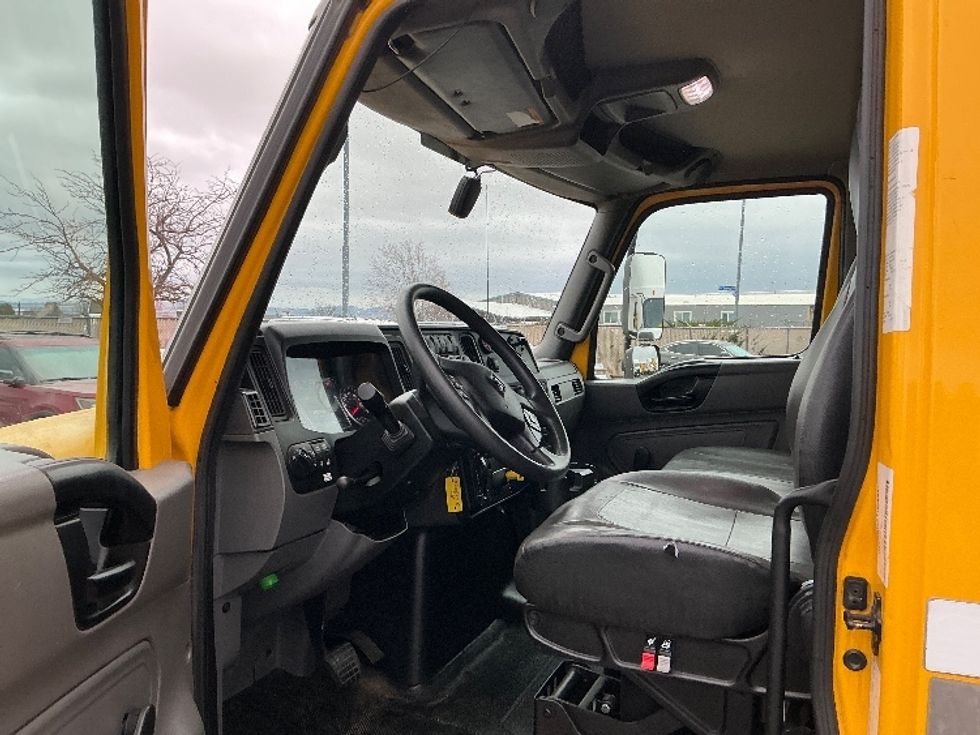 Medium Duty Box Truck-Light and Medium Duty Trucks-International-2021-MV607-Prescott Valley-AZ-242,026\n\t\tmiles-$ 34,500 - Image 15