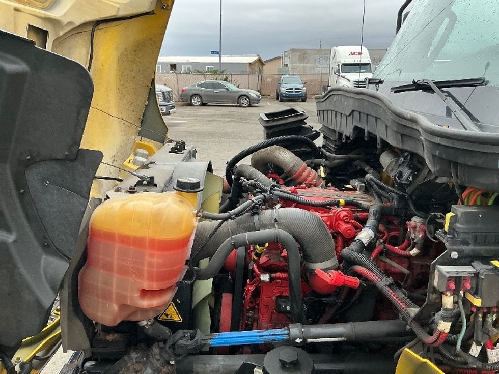 Medium Duty Box Truck-Light and Medium Duty Trucks-International-2021-MV607-Prescott Valley-AZ-242,026\n\t\tmiles-$ 34,500 - Image 23