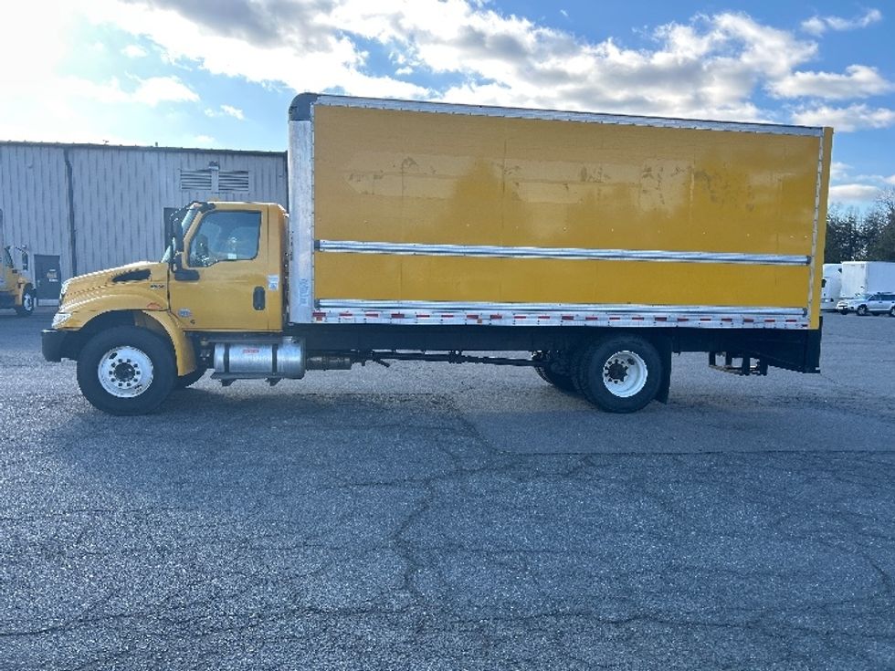 Medium Duty Box Truck-Light and Medium Duty Trucks-International-2021-MV607-Prince George-VA-154,429\n\t\tmiles-$ 43,750 - Image 4
