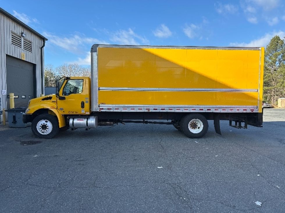 Medium Duty Box Truck-Light and Medium Duty Trucks-International-2021-MV607-Prince George-VA-168,418\n\t\tmiles-$ 41,750 - Image 4