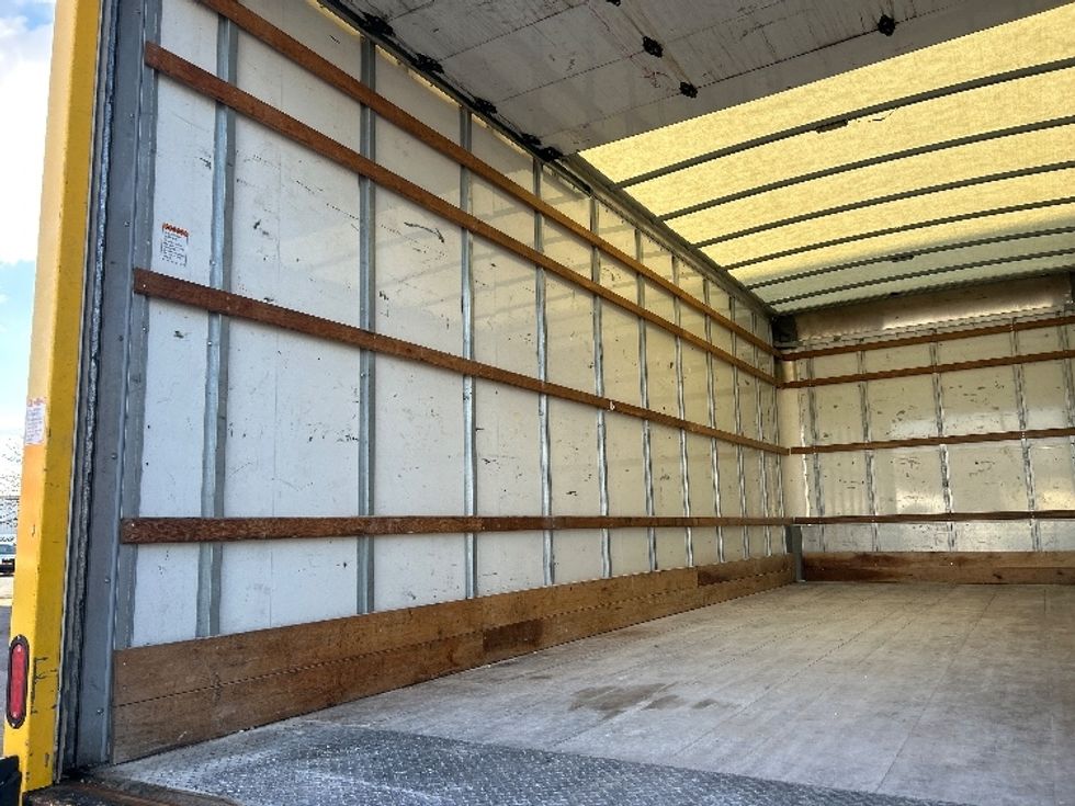 Medium Duty Box Truck-Light and Medium Duty Trucks-International-2021-MV607-Prince George-VA-168,418\n\t\tmiles-$ 41,750 - Image 11