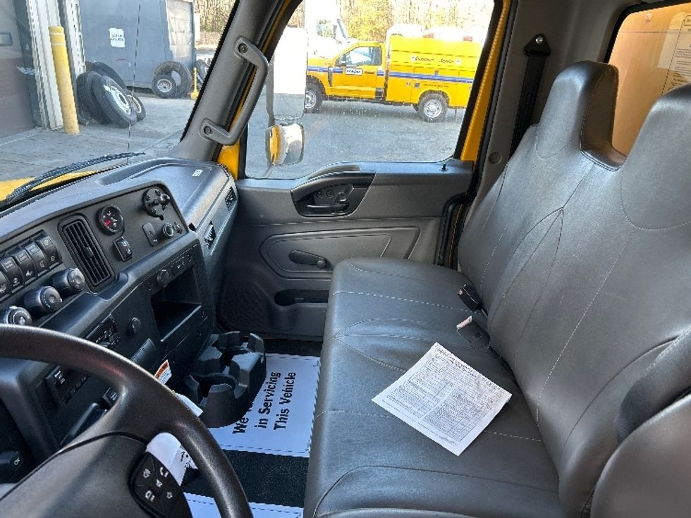 Medium Duty Box Truck-Light and Medium Duty Trucks-International-2021-MV607-Prince George-VA-168,418\n\t\tmiles-$ 41,750 - Image 19