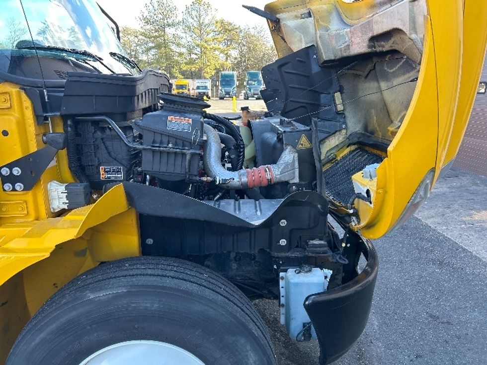 Medium Duty Box Truck-Light and Medium Duty Trucks-International-2021-MV607-Prince George-VA-168,418\n\t\tmiles-$ 41,750 - Image 23