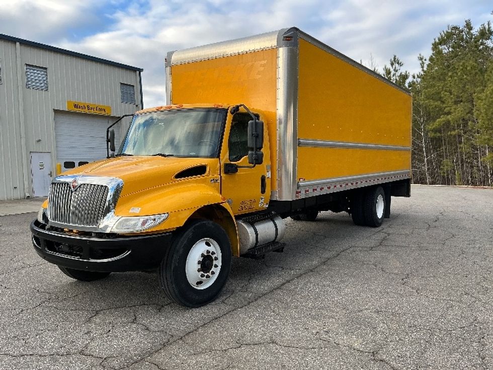 Medium Duty Box Truck-Light and Medium Duty Trucks-International-2021-MV607-Prince George-VA-204,138\n\t\tmiles-$ 42,750 - Image 3