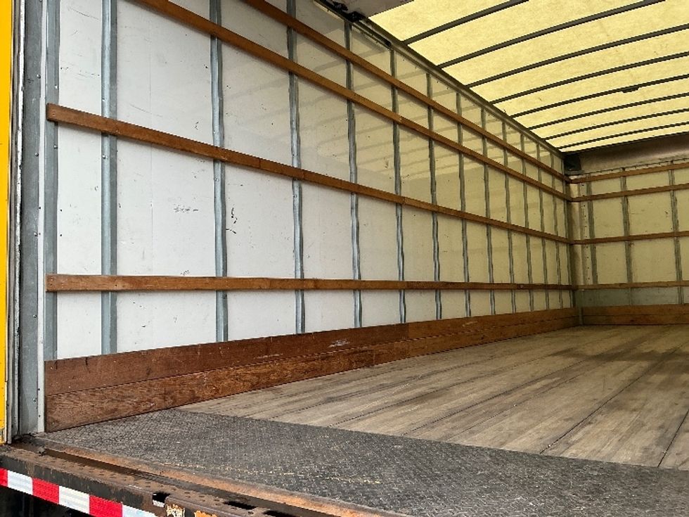 Medium Duty Box Truck-Light and Medium Duty Trucks-International-2021-MV607-Prince George-VA-204,138\n\t\tmiles-$ 42,750 - Image 11