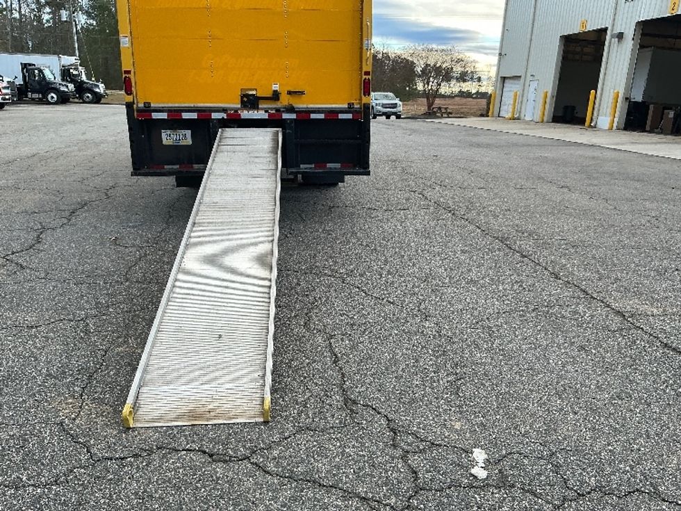 Medium Duty Box Truck-Light and Medium Duty Trucks-International-2021-MV607-Prince George-VA-204,138\n\t\tmiles-$ 42,750 - Image 26