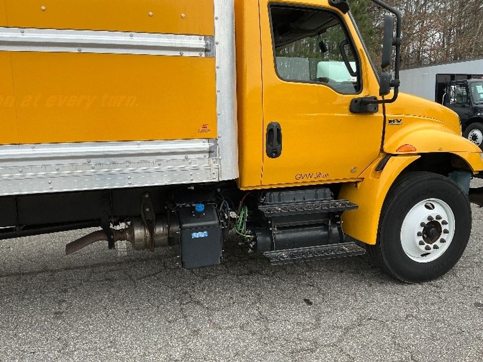 Medium Duty Box Truck-Light and Medium Duty Trucks-International-2021-MV607-Prince George-VA-209,840\n\t\tmiles-$ 42,000 - Image 26