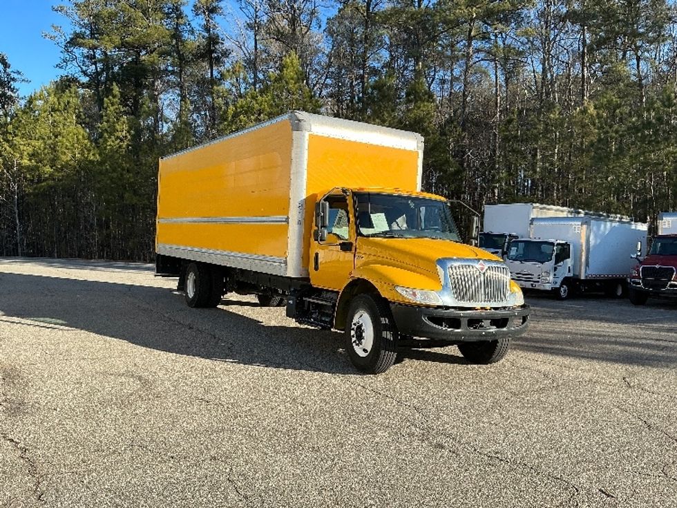 Medium Duty Box Truck-Light and Medium Duty Trucks-International-2021-MV607-Prince George-VA-236,540\n\t\tmiles-$ 38,000 - Image 1