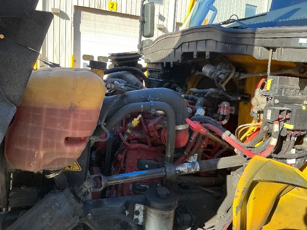 Medium Duty Box Truck-Light and Medium Duty Trucks-International-2021-MV607-Prince George-VA-236,540\n\t\tmiles-$ 38,000 - Image 24