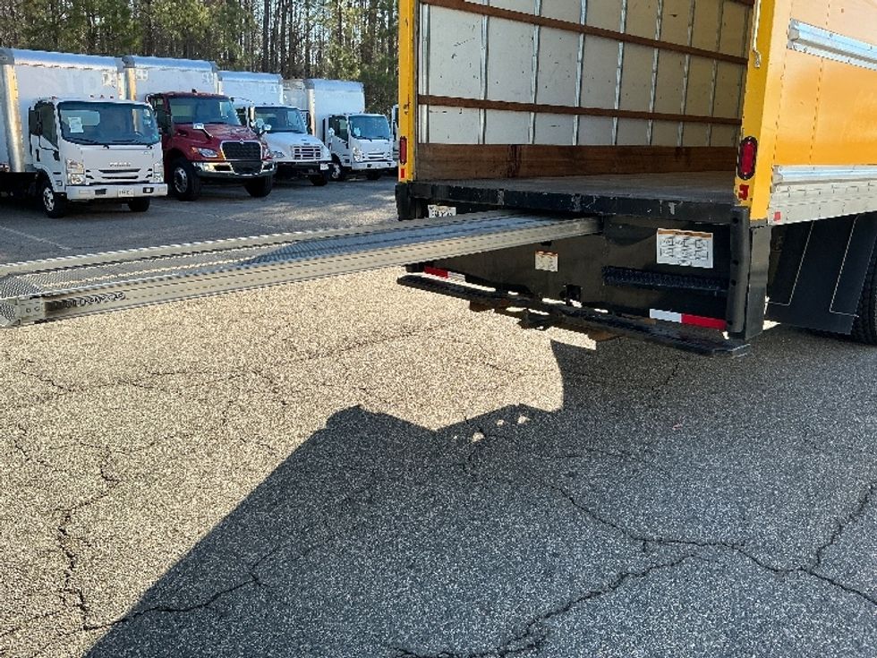 Medium Duty Box Truck-Light and Medium Duty Trucks-International-2021-MV607-Prince George-VA-236,540\n\t\tmiles-$ 38,000 - Image 26