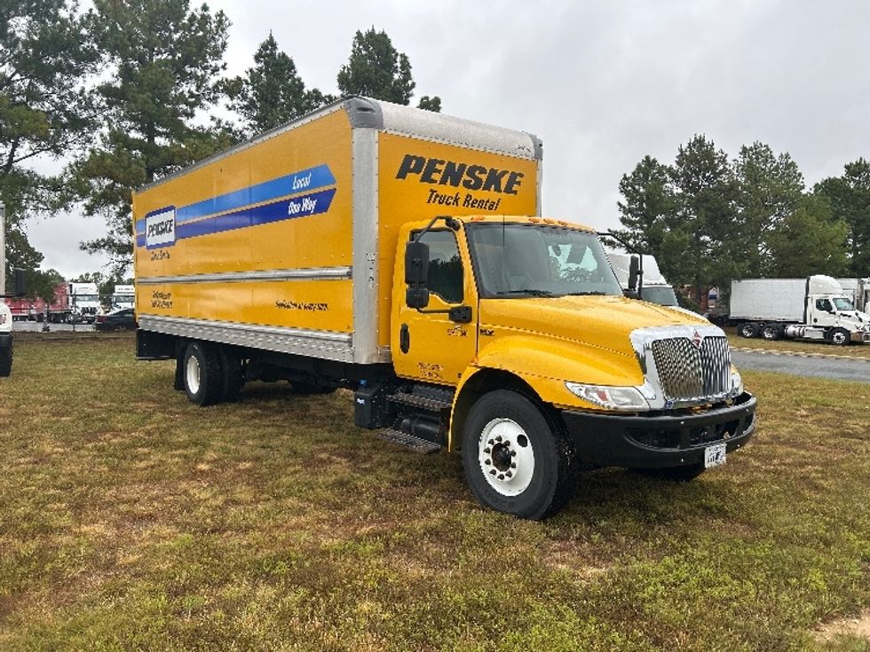 Medium Duty Box Truck-Light and Medium Duty Trucks-International-2021-MV607-Prince George-VA-261,176\n\t\tmiles-$ 32,250 - Image 1