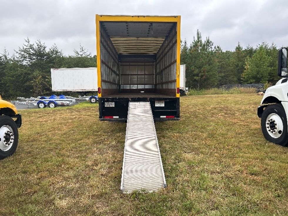 Medium Duty Box Truck-Light and Medium Duty Trucks-International-2021-MV607-Prince George-VA-261,176\n\t\tmiles-$ 32,250 - Image 9