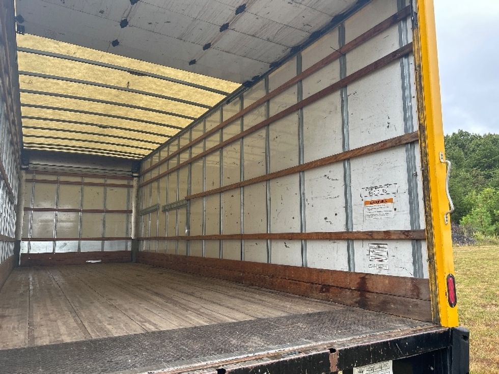Medium Duty Box Truck-Light and Medium Duty Trucks-International-2021-MV607-Prince George-VA-261,176\n\t\tmiles-$ 32,250 - Image 12