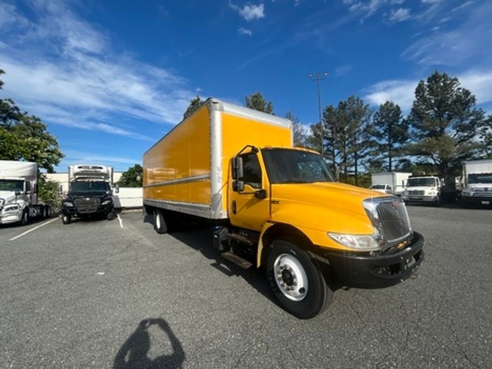 Medium Duty Box Truck-Light and Medium Duty Trucks-International-2021-MV607-Prince George-VA-261,178\n\t\tmiles-$ 24,250 - Image 3