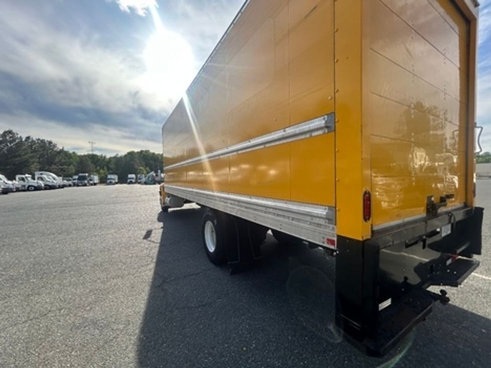 Medium Duty Box Truck-Light and Medium Duty Trucks-International-2021-MV607-Prince George-VA-261,178\n\t\tmiles-$ 24,250 - Image 13