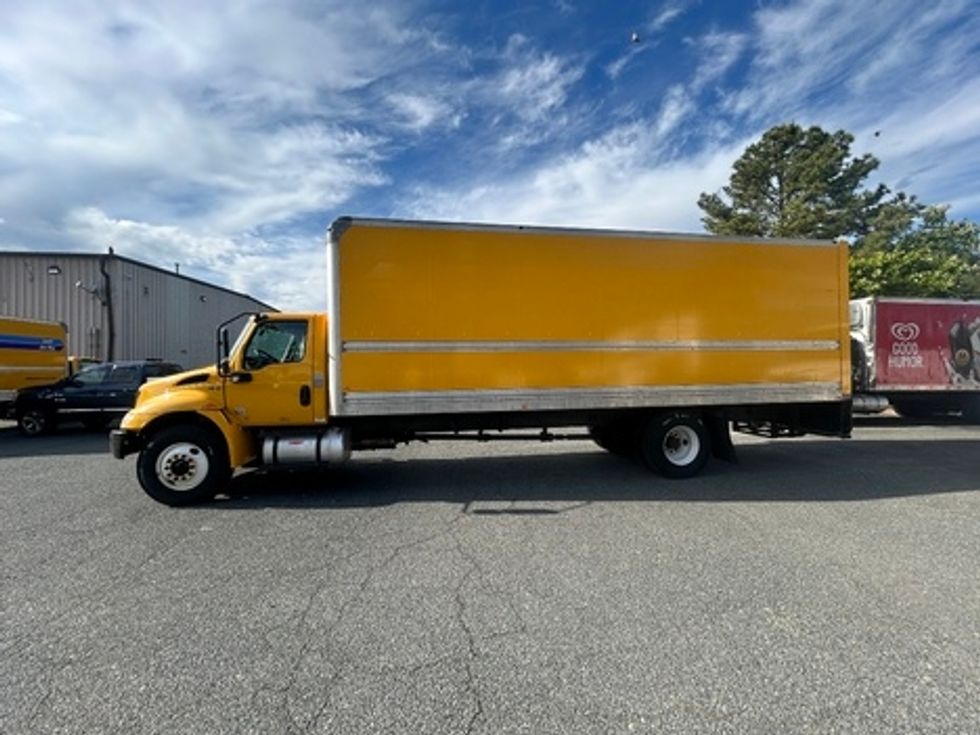 Medium Duty Box Truck-Light and Medium Duty Trucks-International-2021-MV607-Prince George-VA-261,178\n\t\tmiles-$ 24,250 - Image 15