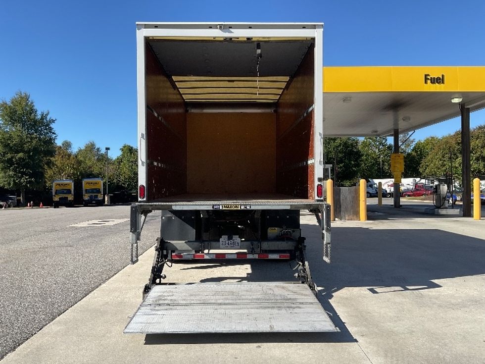 Medium Duty Box Truck-Light and Medium Duty Trucks-International-2021-MV607-Prince George-VA-48,069\n\t\tmiles-$ 63,500 - Image 9