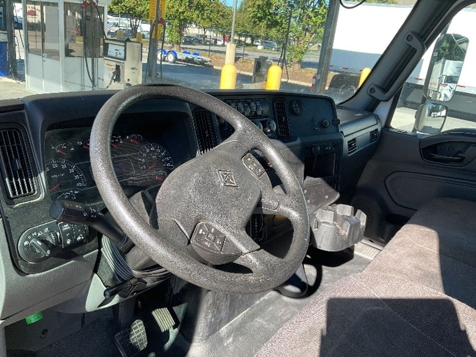 Medium Duty Box Truck-Light and Medium Duty Trucks-International-2021-MV607-Prince George-VA-48,069\n\t\tmiles-$ 63,500 - Image 17