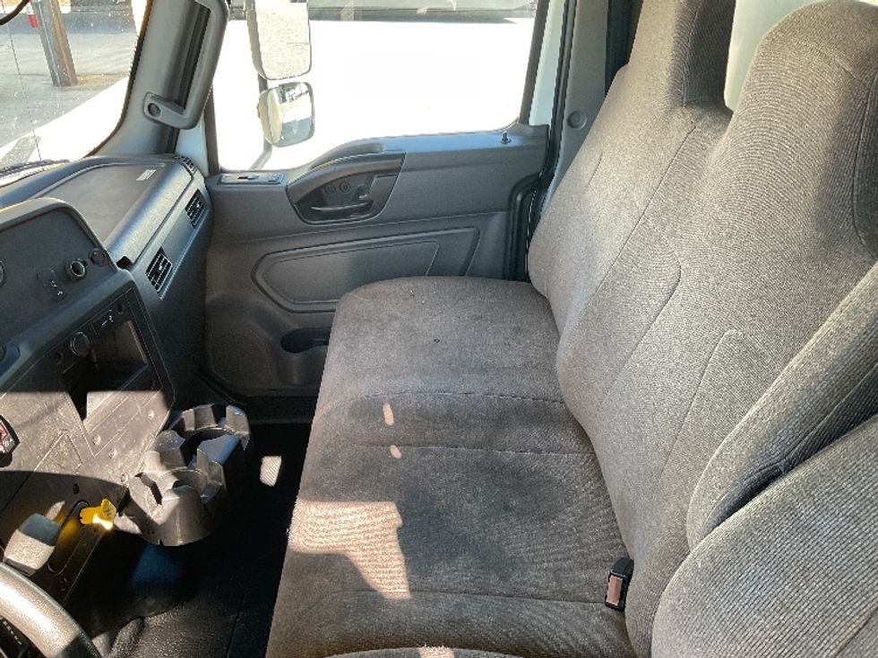 Medium Duty Box Truck-Light and Medium Duty Trucks-International-2021-MV607-Prince George-VA-48,069\n\t\tmiles-$ 63,500 - Image 19