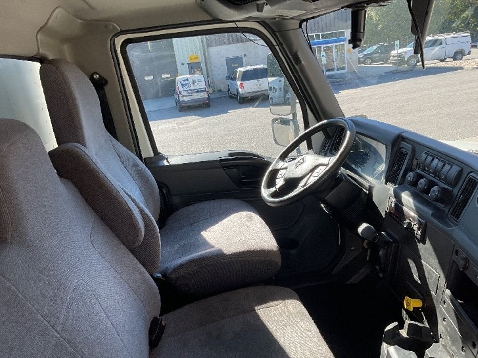 Medium Duty Box Truck-Light and Medium Duty Trucks-International-2021-MV607-Prince George-VA-48,069\n\t\tmiles-$ 63,500 - Image 22