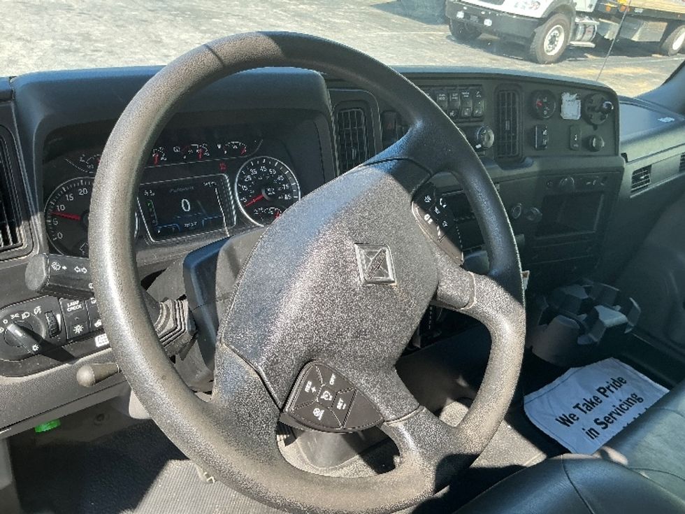 Medium Duty Box Truck-Light and Medium Duty Trucks-International-2021-MV607-Raleigh-NC-232,807\n\t\tmiles-$ 45,500 - Image 17