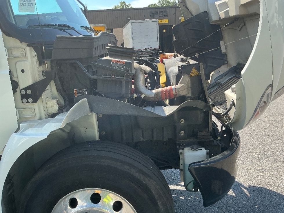 Medium Duty Box Truck-Light and Medium Duty Trucks-International-2021-MV607-Raleigh-NC-232,807\n\t\tmiles-$ 45,500 - Image 23
