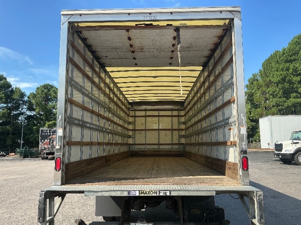 Medium Duty Box Truck-Light and Medium Duty Trucks-International-2021-MV607-Raleigh-NC-232,807\n\t\tmiles-$ 45,500 - Image 8
