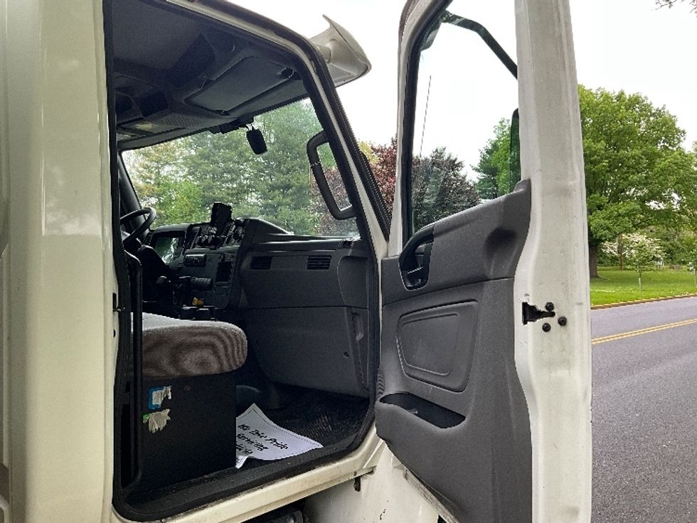 Medium Duty Box Truck-Light and Medium Duty Trucks-International-2021-MV607-Reading-PA-110,356\n\t\tmiles-$ 63,500 - Image 20