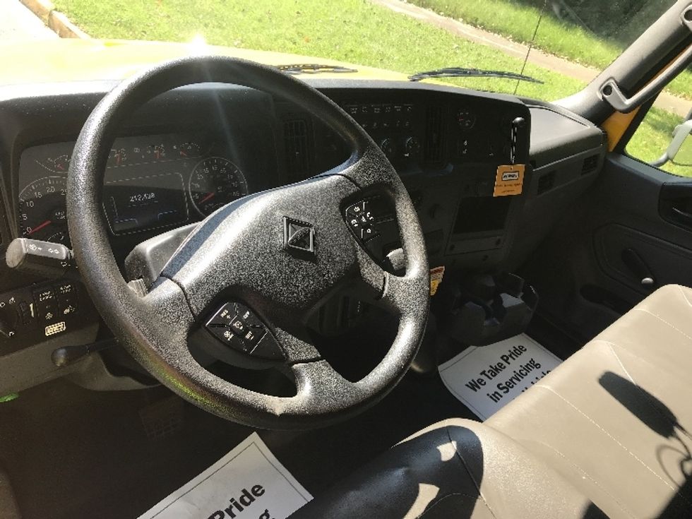 Medium Duty Box Truck-Light and Medium Duty Trucks-International-2021-MV607-Reading-PA-212,441\n\t\tmiles-$ 41,500 - Image 16
