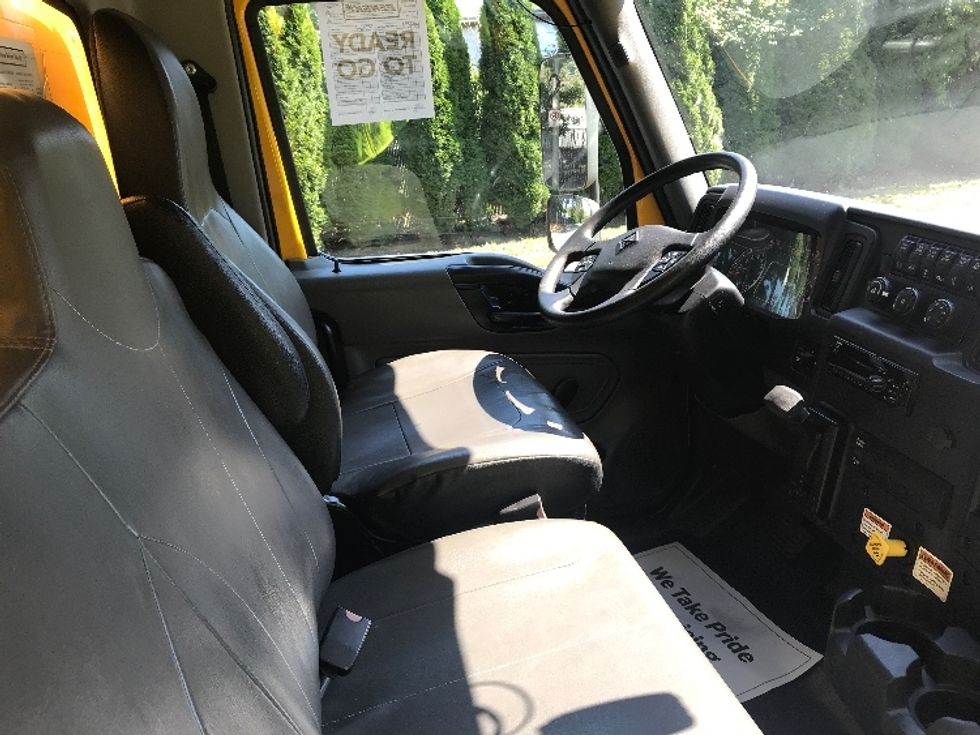 Medium Duty Box Truck-Light and Medium Duty Trucks-International-2021-MV607-Reading-PA-212,441\n\t\tmiles-$ 41,500 - Image 21