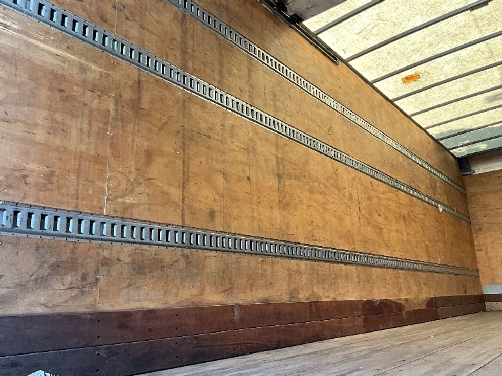 Medium Duty Box Truck-Light and Medium Duty Trucks-International-2021-MV607-Reading-PA-260,570\n\t\tmiles-$ 35,250 - Image 10